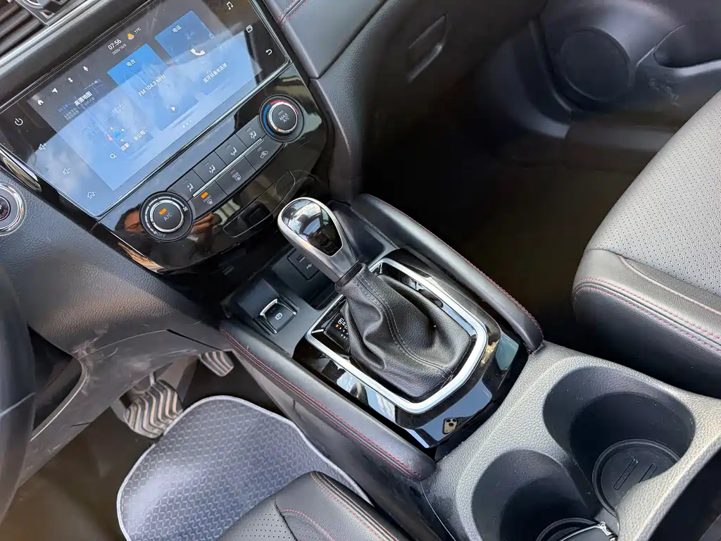 Nissan Qashqai — фото 14