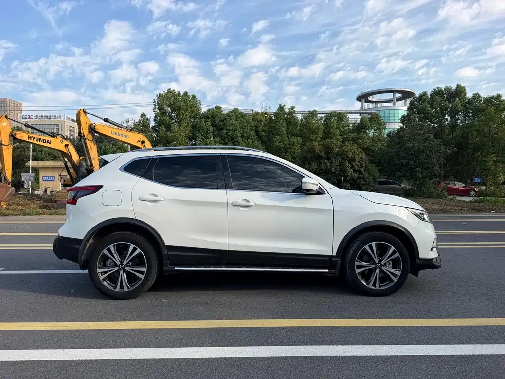 Nissan Qashqai — фото 3