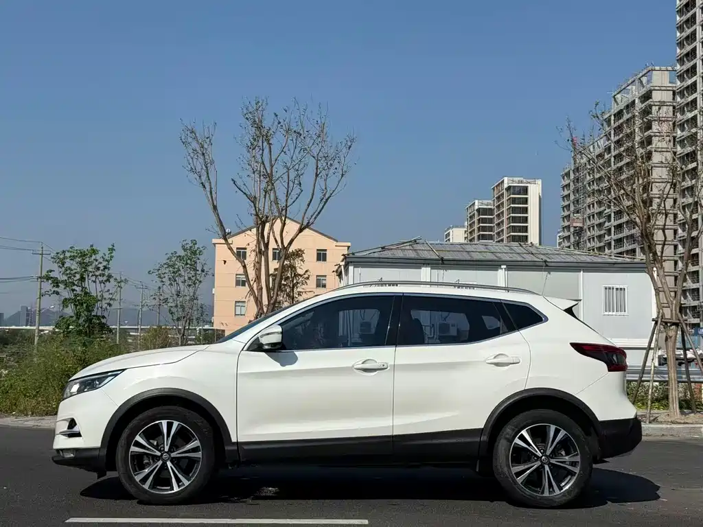 Nissan Qashqai — фото 3