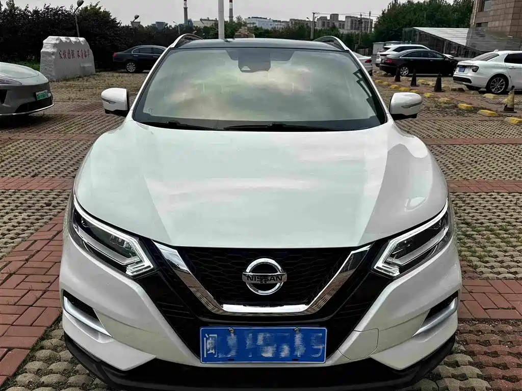 Nissan Qashqai — фото 2
