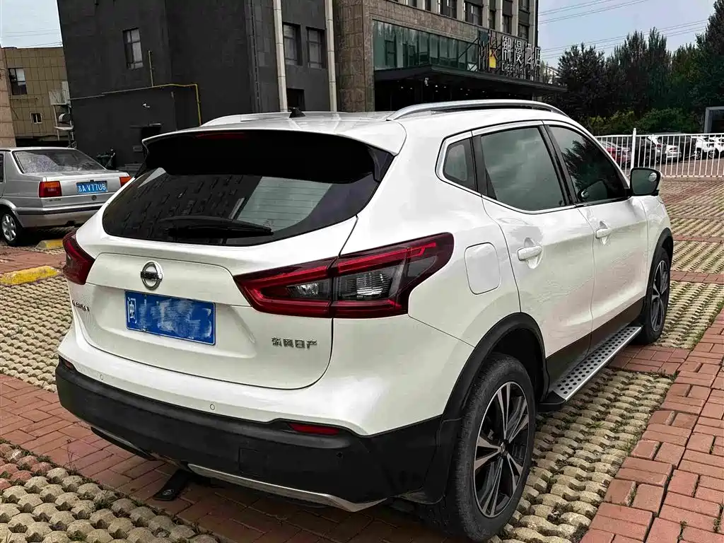 Nissan Qashqai — фото 13