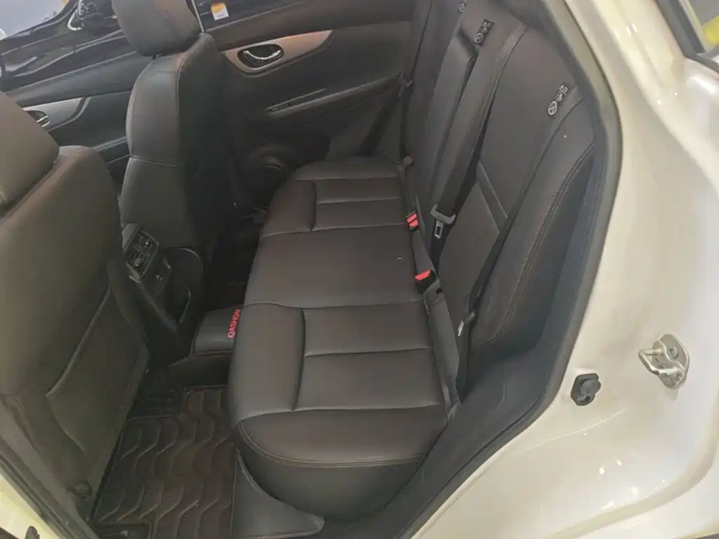 Nissan Qashqai — фото 17