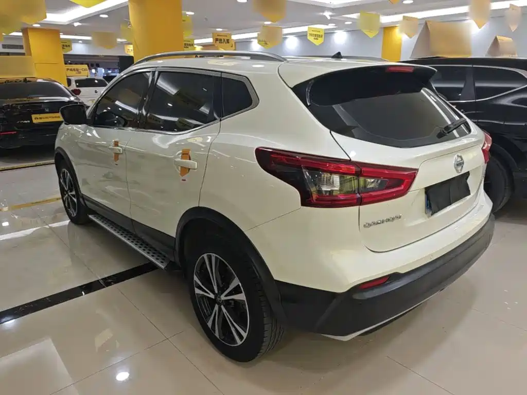 Nissan Qashqai — фото 5