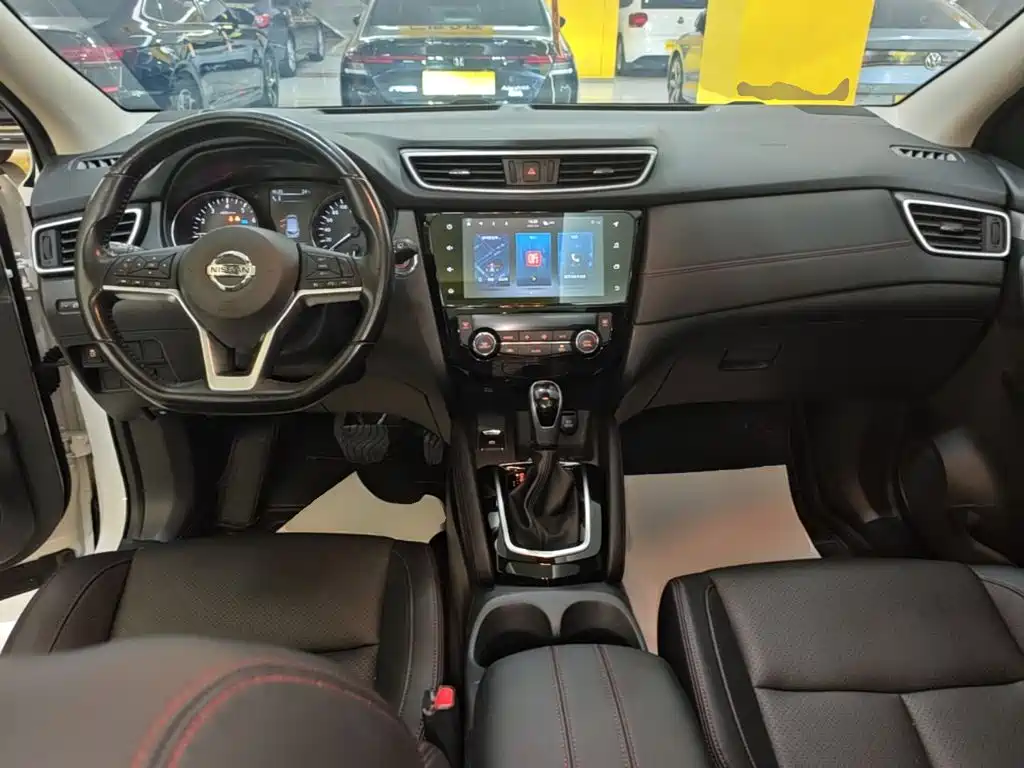 Nissan Qashqai — фото 10