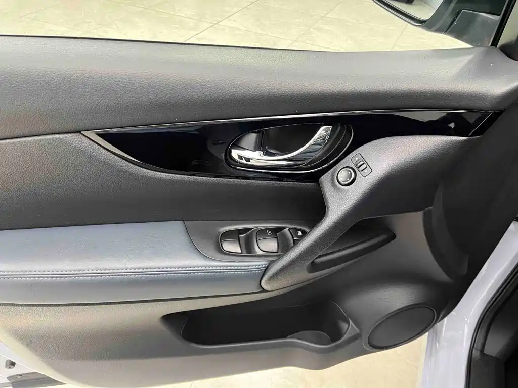 Nissan Qashqai — фото 15
