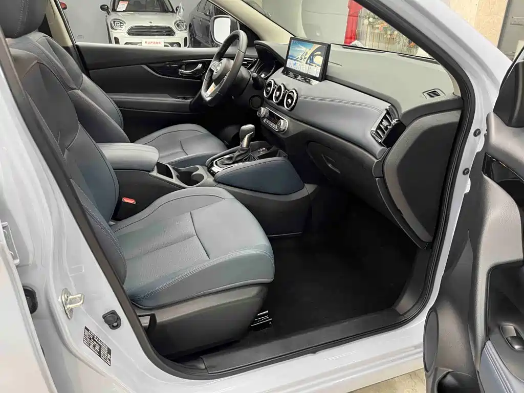 Nissan Qashqai — фото 17