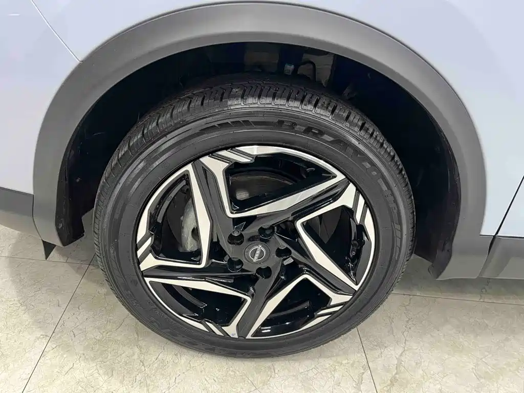 Nissan Qashqai — фото 25