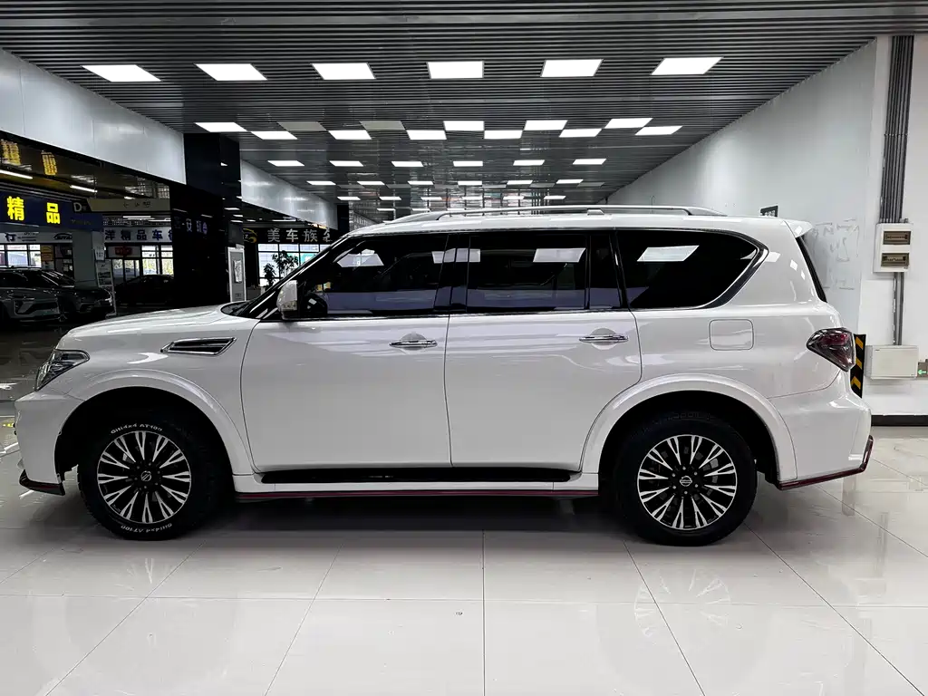 Nissan Patrol — фото 4