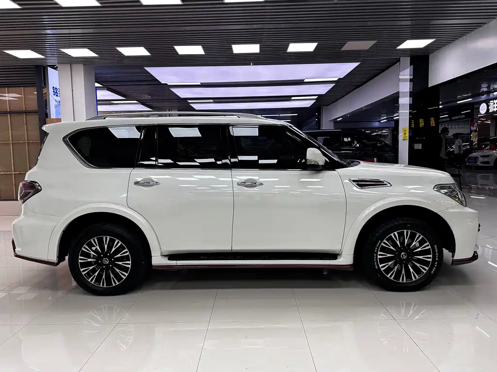 Nissan Patrol — фото 8
