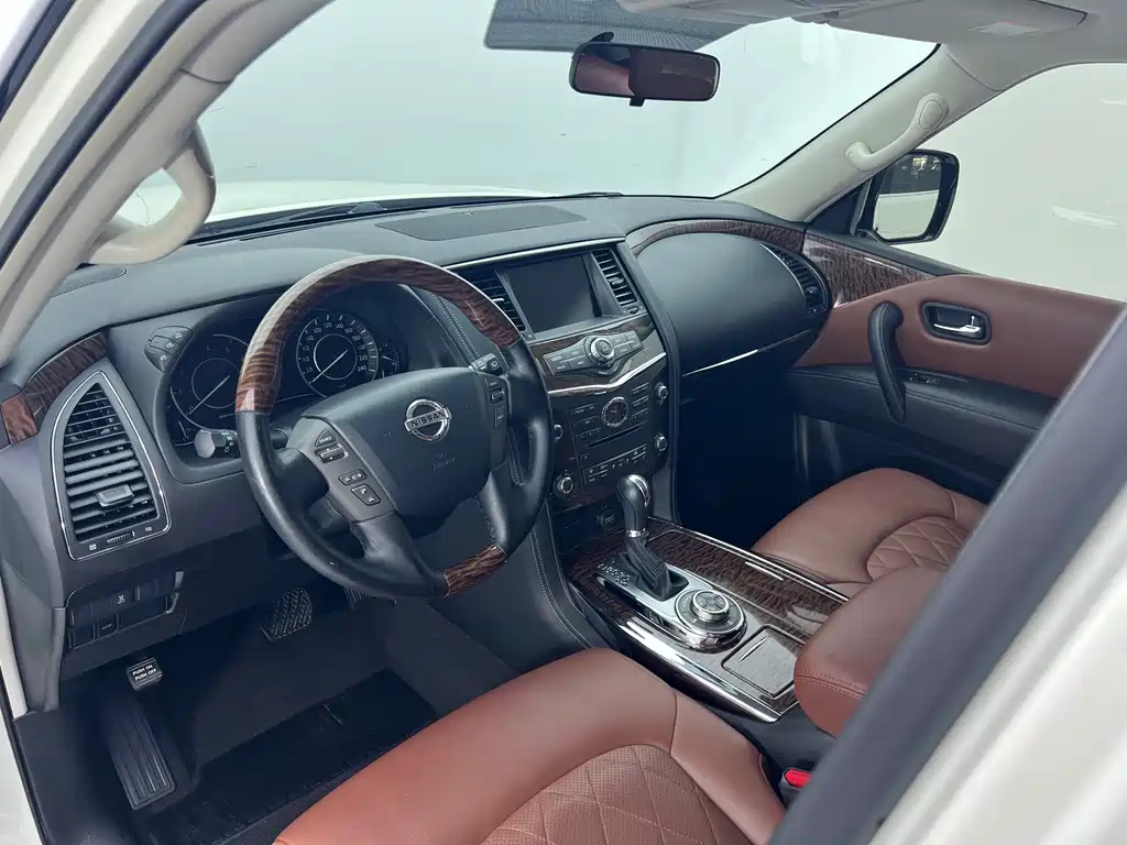 Nissan Patrol — фото 14