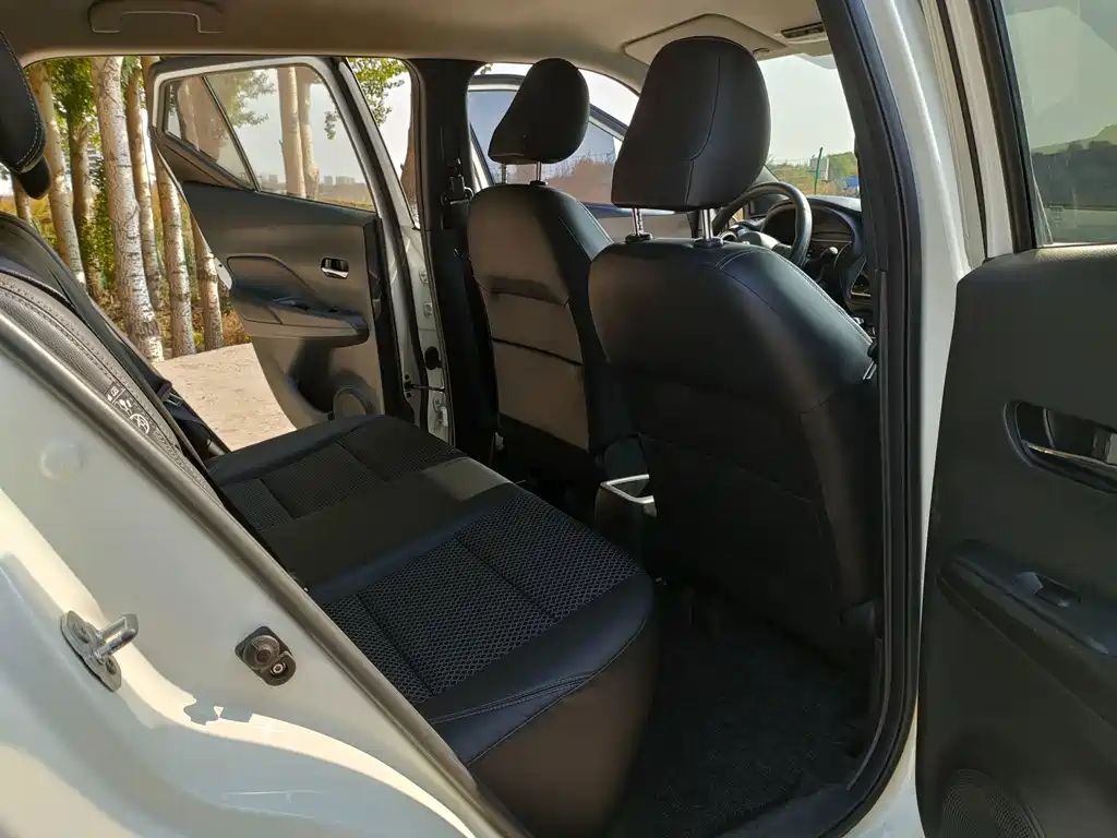 Nissan Kicks — фото 14