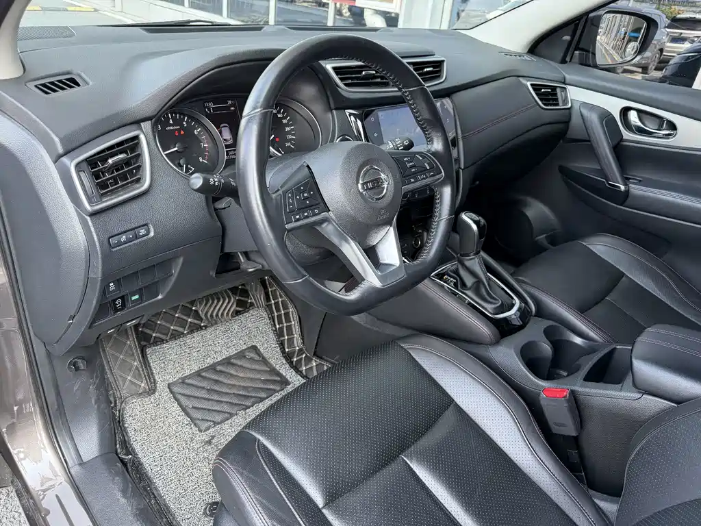Nissan Qashqai — фото 5