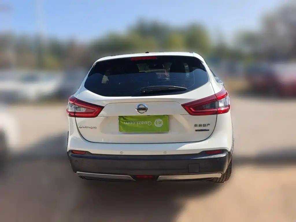 Nissan Qashqai — фото 5