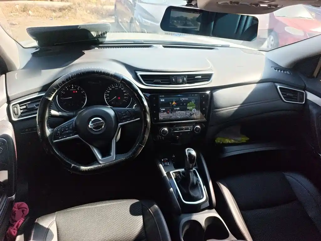 Nissan Qashqai — фото 10
