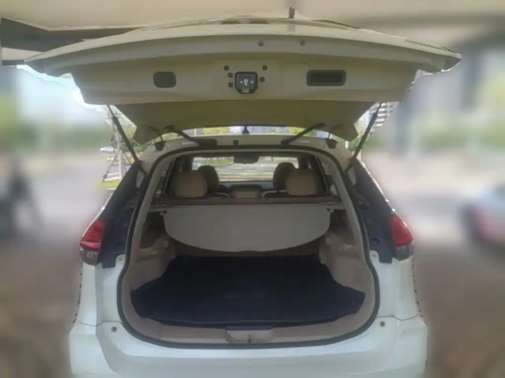 Nissan X-Trail — фото 15