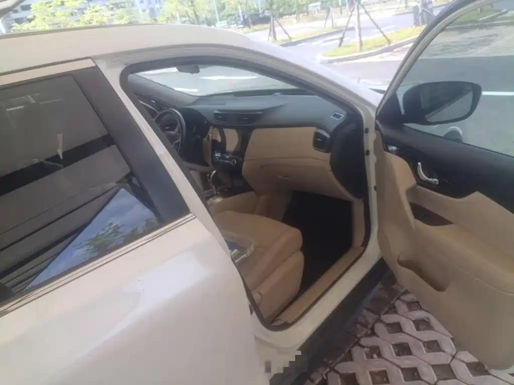 Nissan X-Trail — фото 19