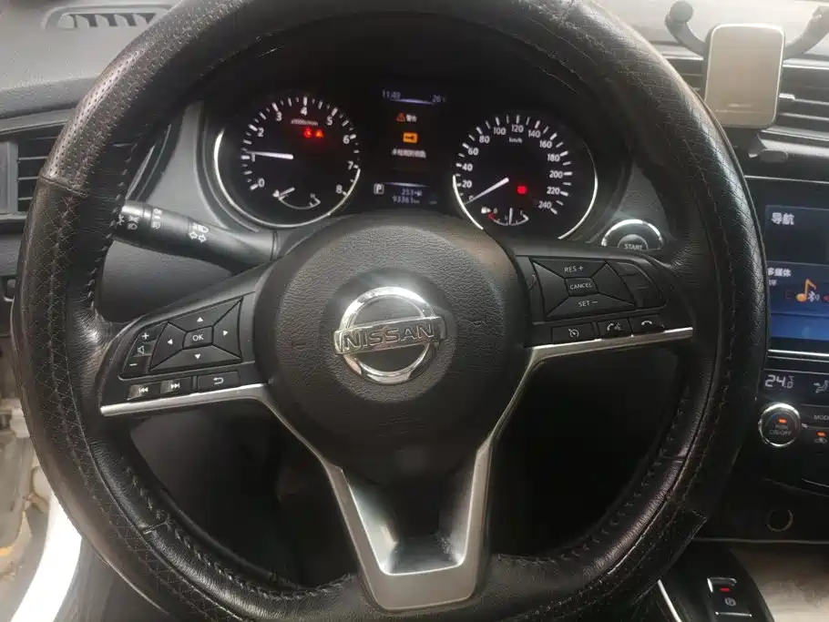 Nissan X-Trail — фото 15