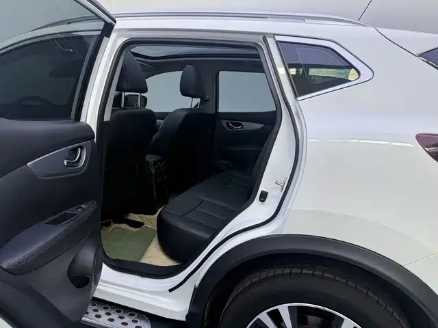 Nissan Qashqai — фото 13