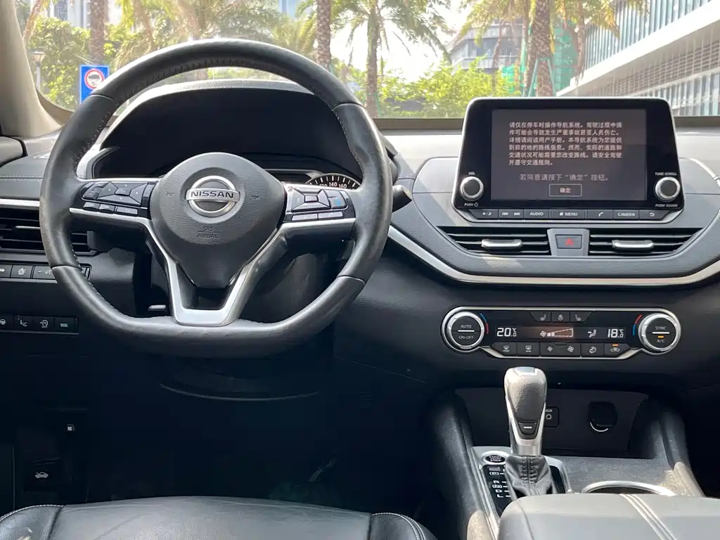 Nissan Teana — фото 11