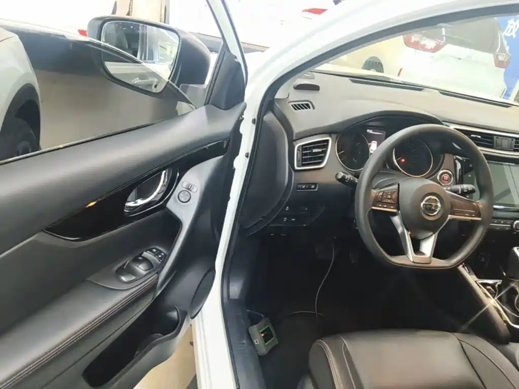 Nissan Qashqai — фото 16