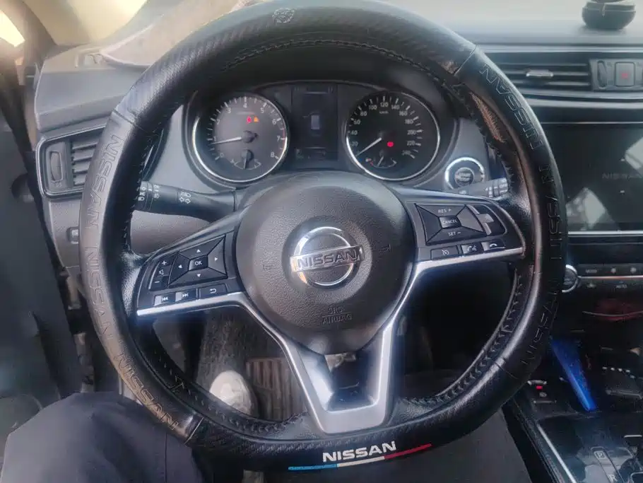 Nissan X-Trail — фото 15