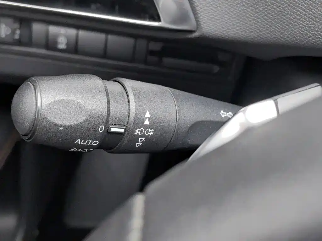 Peugeot 4008 — фото 21