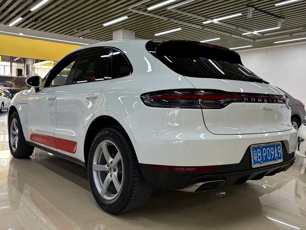Porsche Macan — фото 9