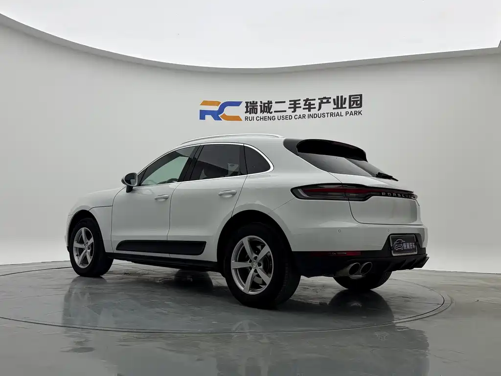 Porsche Macan — фото 6