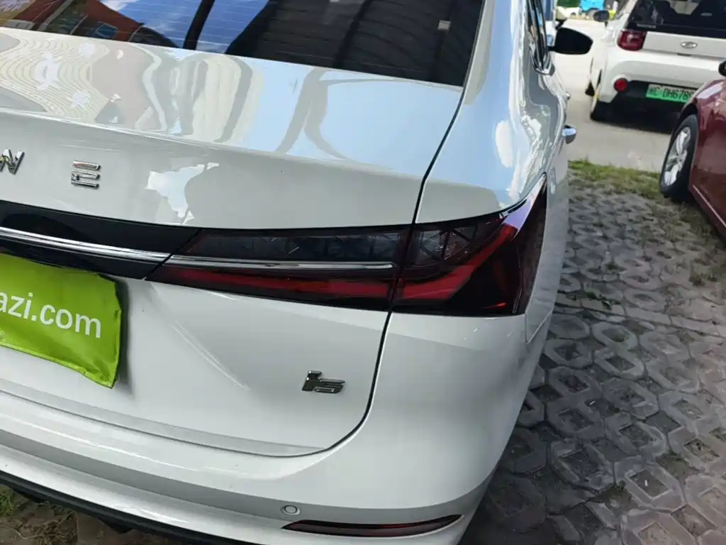 Roewe i5 — фото 8