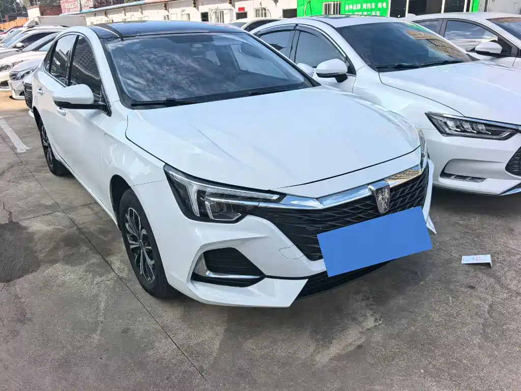 Roewe i6 MAX New Energy — фото 3