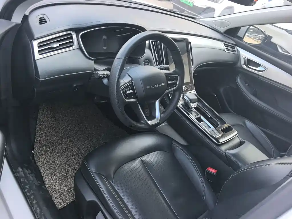 Roewe i6 MAX New Energy — фото 10