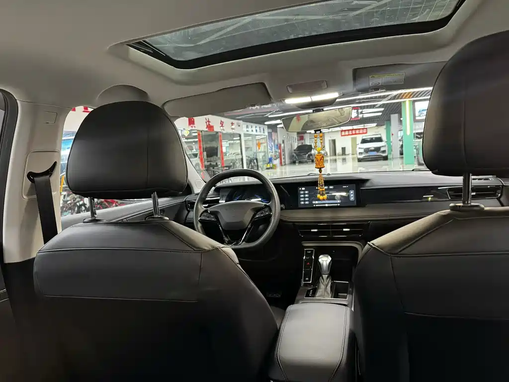 Roewe i5 — фото 6