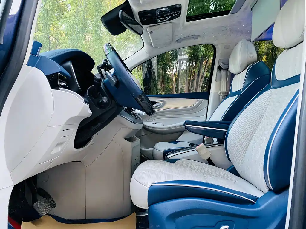 Roewe iMAX8 — фото 5