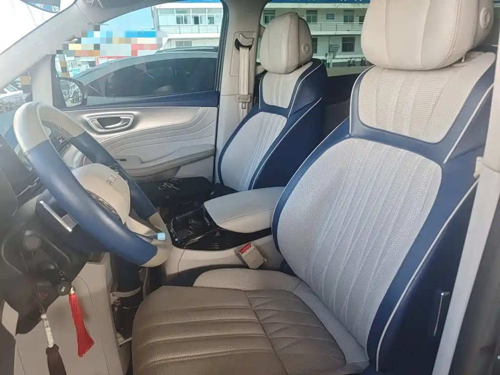 Roewe iMAX8 — фото 8