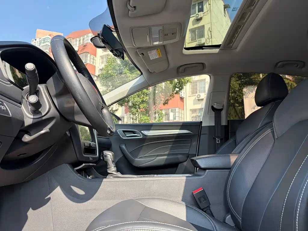 Roewe i6 Classic — фото 16