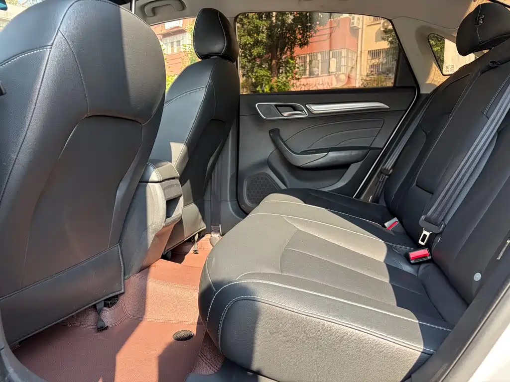 Roewe i6 Classic — фото 17