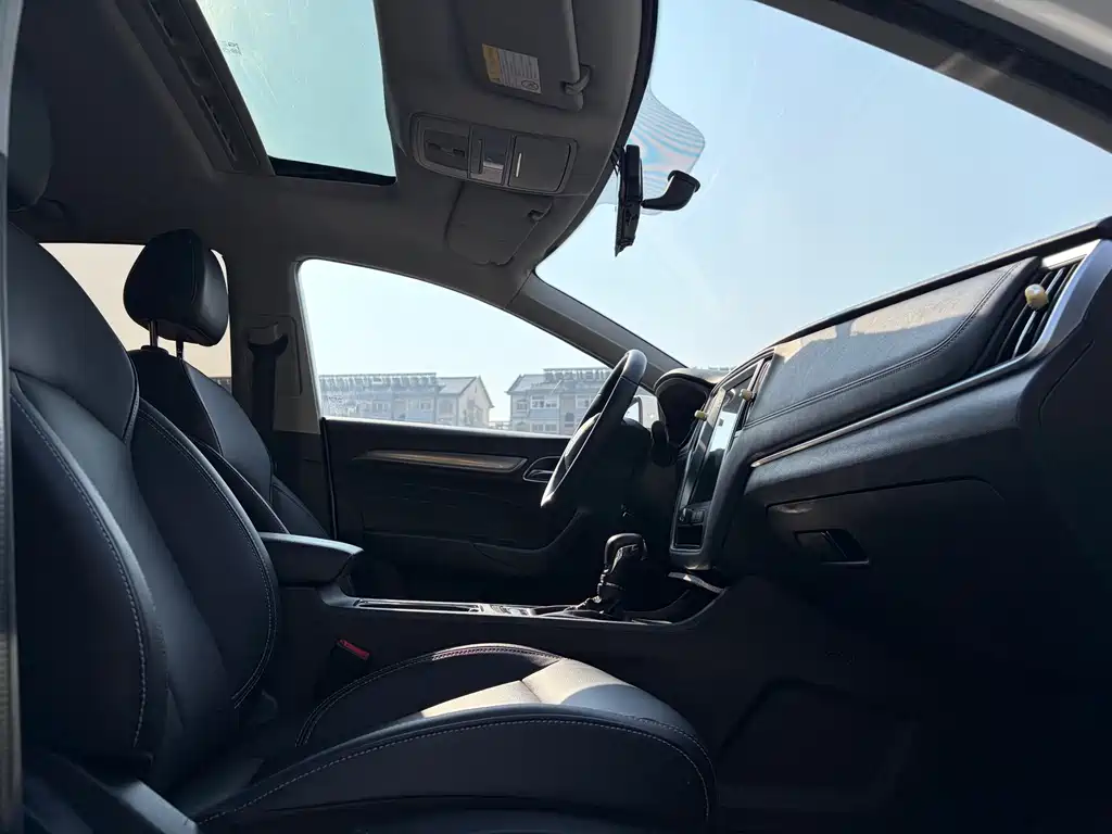 Roewe i6 Classic — фото 20