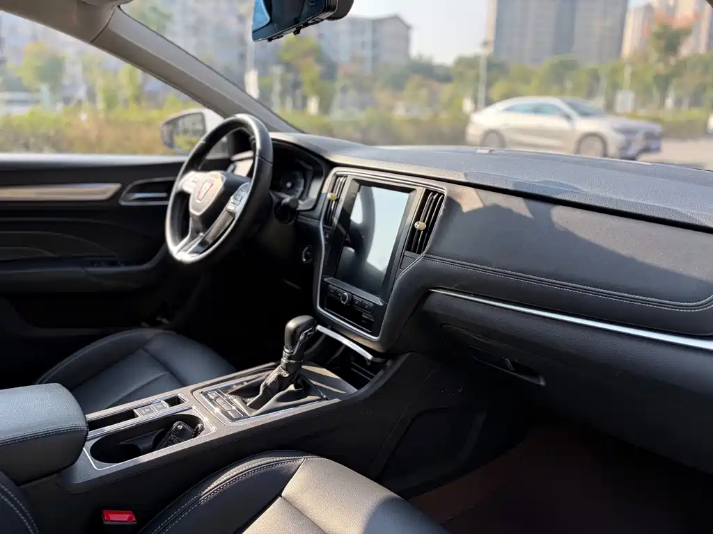 Roewe i6 Classic — фото 21