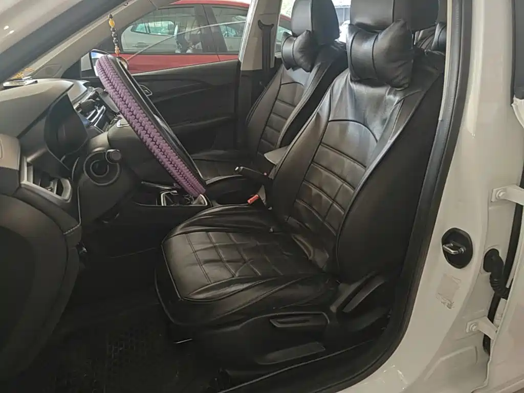Roewe i5 — фото 15