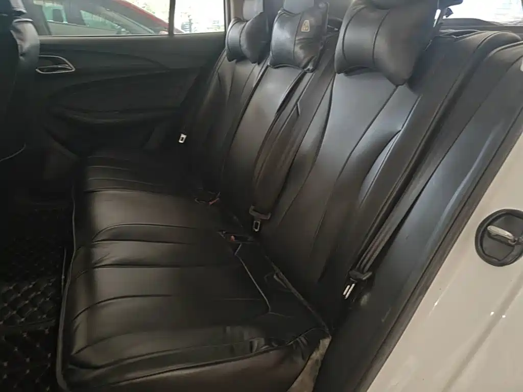 Roewe i5 — фото 17