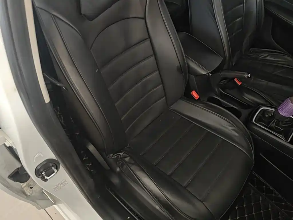 Roewe i5 — фото 25