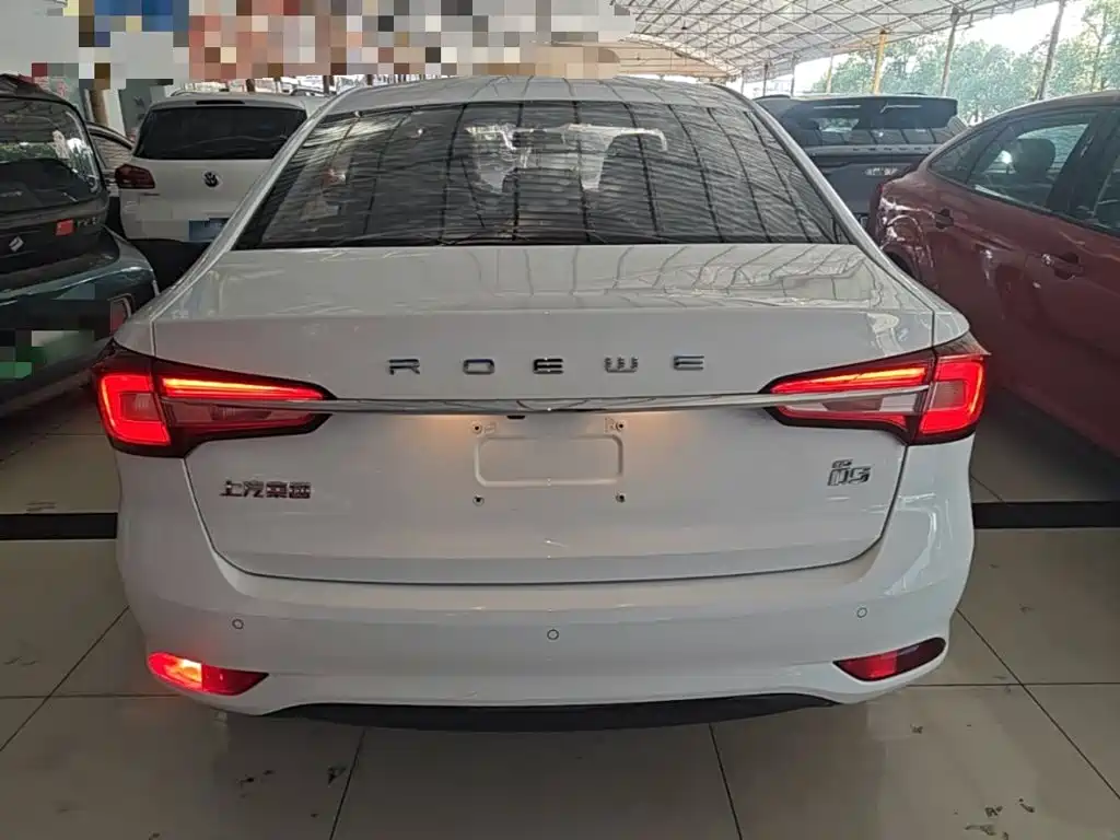 Roewe i5 — фото 6