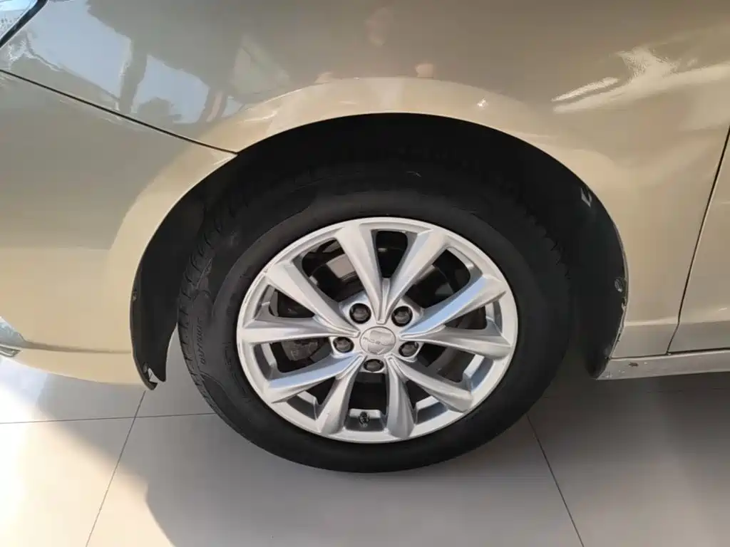 Roewe i5 — фото 23