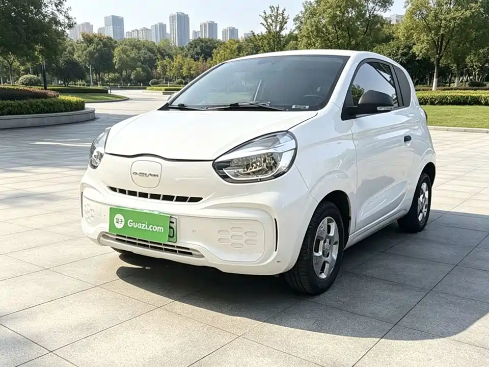 Roewe Clever — фото 2