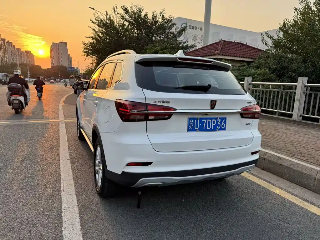 Roewe RX5 — фото 6