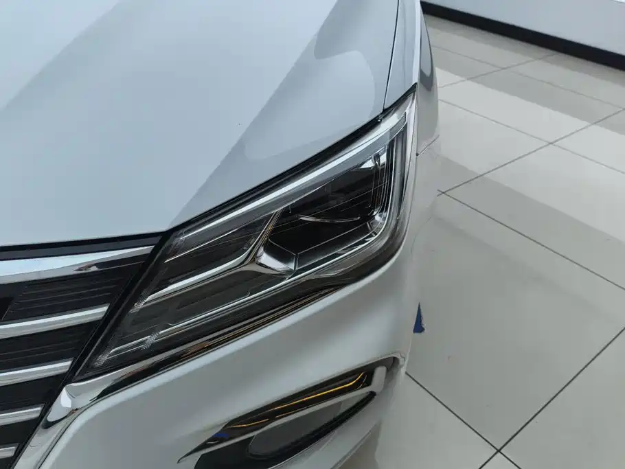 Roewe i5 — фото 5