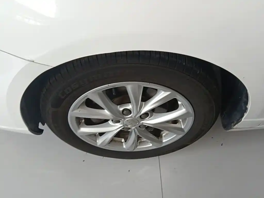 Roewe i5 — фото 23