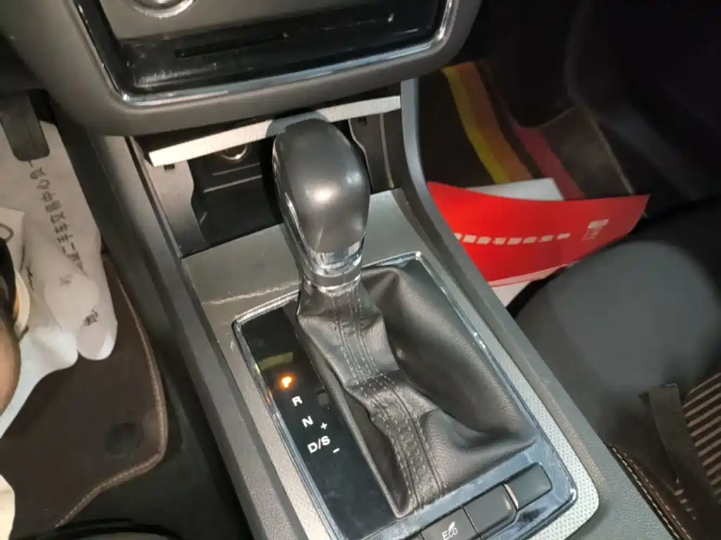 Roewe i6 Classic — фото 14