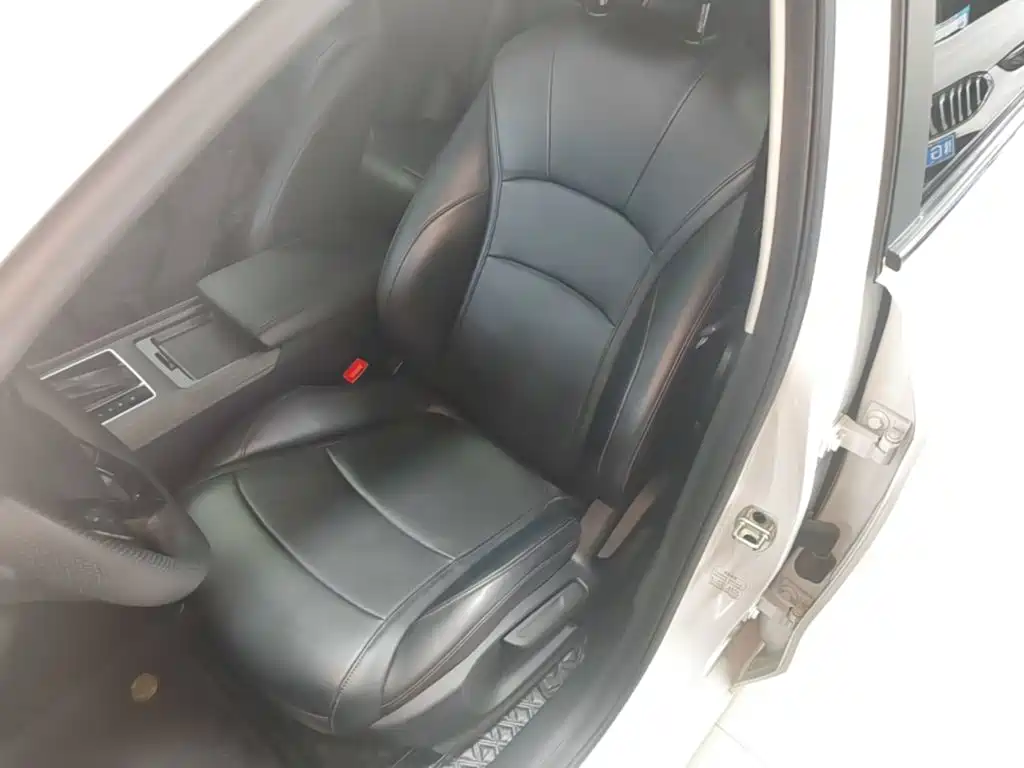 Roewe i5 — фото 15