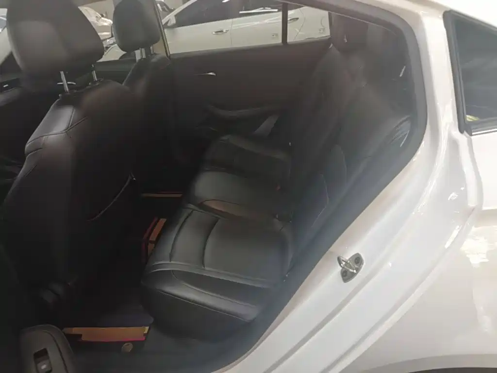 Roewe i5 — фото 17